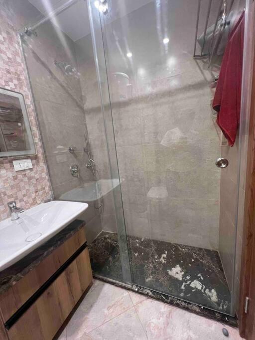 Newly Refurbished Flat,Marble Floors.Central ไคโร ภายนอก รูปภาพ